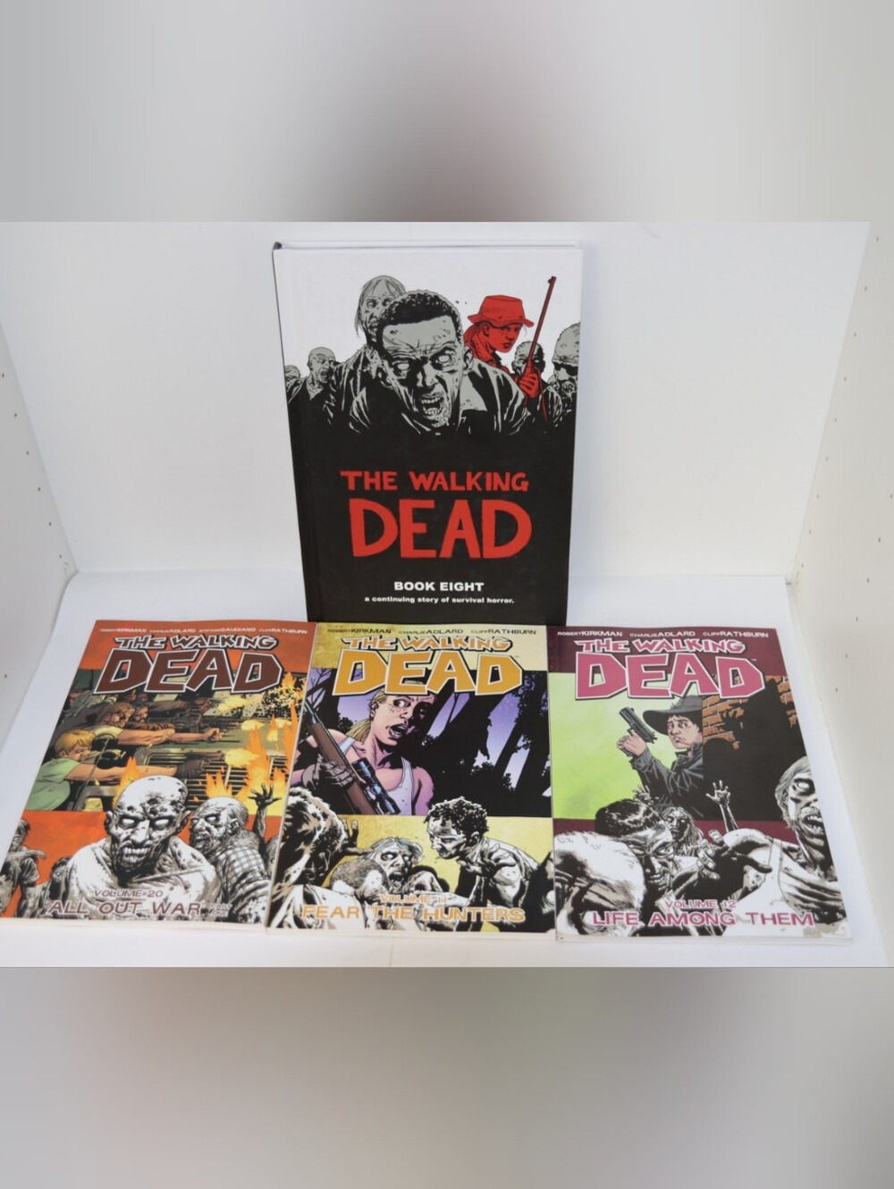 The Walking Dead Graphic Novels - 8,11,12,20